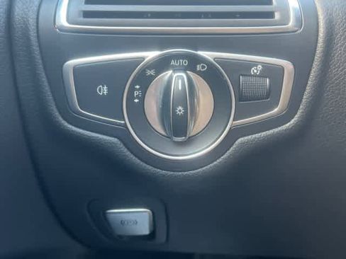 Used 2017 Mercedes-Benz C 300 Sedan image 27