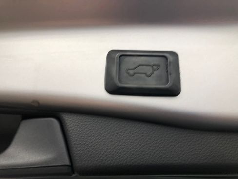 Certified 2020 Toyota RAV4 Limited image 32