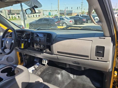 Used 2013 Chevrolet Silverado 2500 W/T AWD/4WD image 26