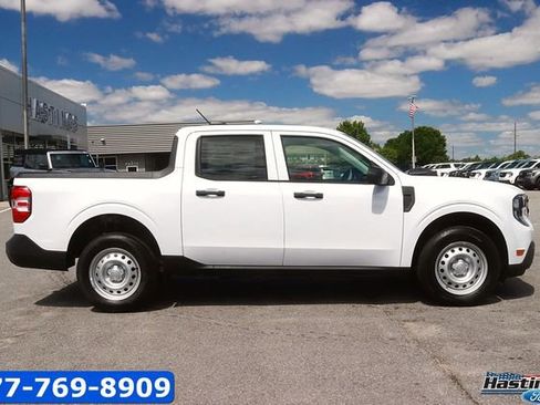 New 2026 Ford Maverick XL FWD image 4