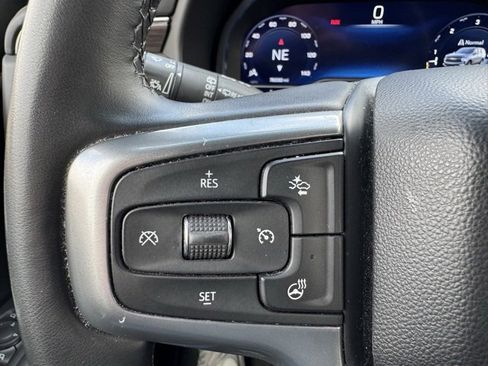 Used 2024 Chevrolet Suburban LT w/ LT Signature Plus Package image 28