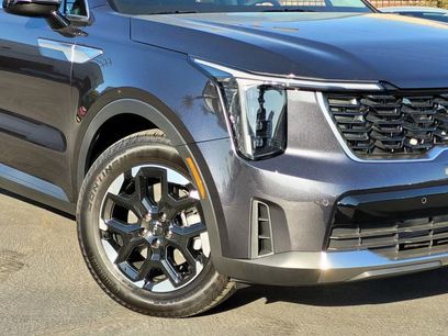 New 2026 Kia Sorento S w/ S Panoramic Sunroof Package