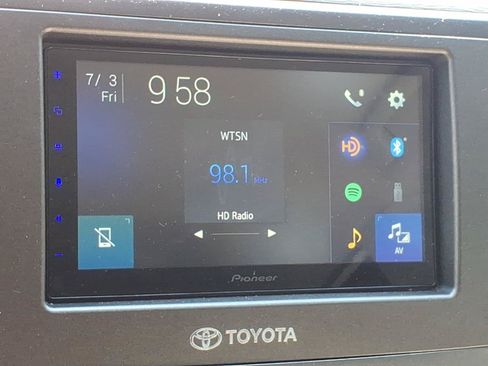 Used 2014 Toyota Sienna LE FWD image 14