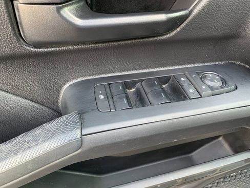 Used 2024 Toyota Tacoma TRD Off-Road image 13