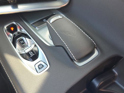 Used 2024 Chevrolet Corvette Stingray Coupe w/ Z51 Performance Package image 18