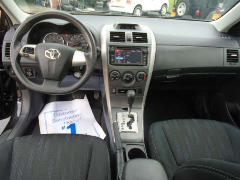 Used 2013 Toyota Corolla S w/ Premium Pkg FWD image 11