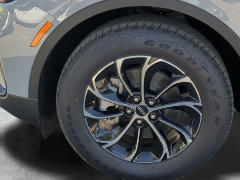 New 2026 Lincoln Nautilus Premier AWD/4WD image 24