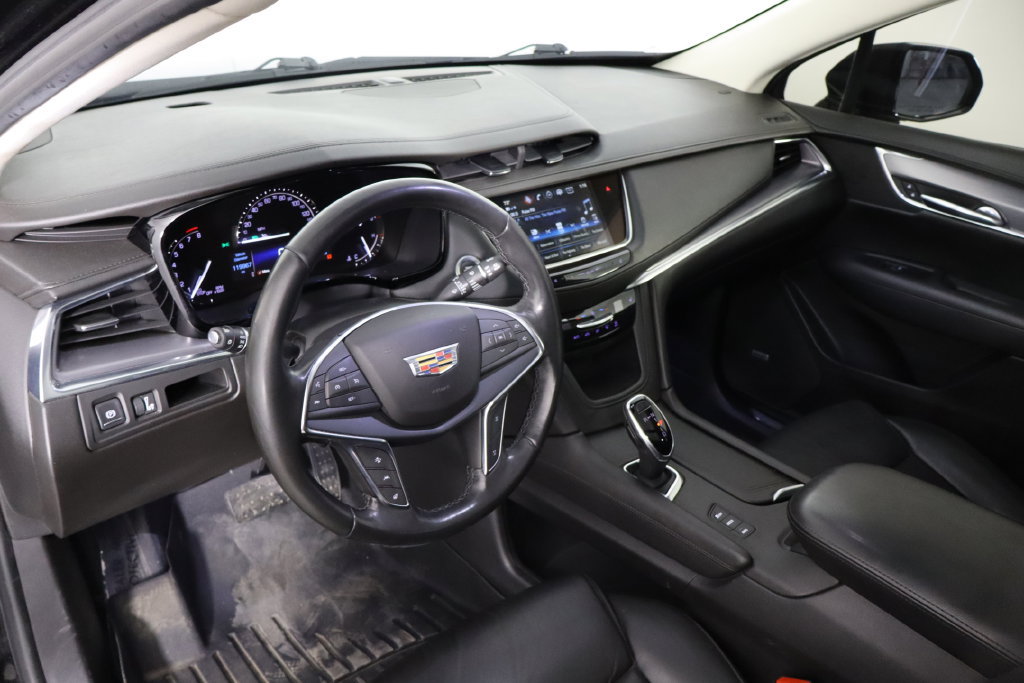 Used 2018 Cadillac XT5 Luxury w/ Driver Awareness Package AWD/4WD image 29