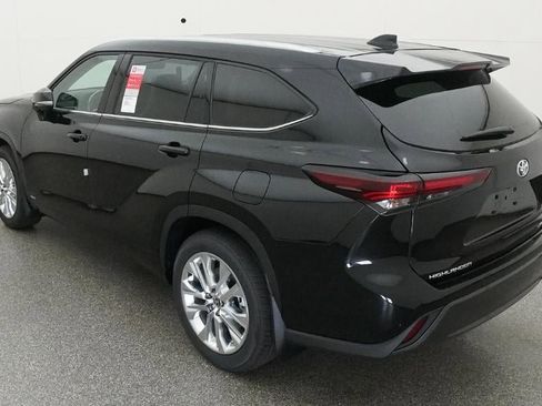 New 2026 Toyota Highlander Limited AWD/4WD image 5
