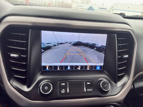 Used 2022 GMC Acadia AT4 w/ Technology Package AWD/4WD image 19