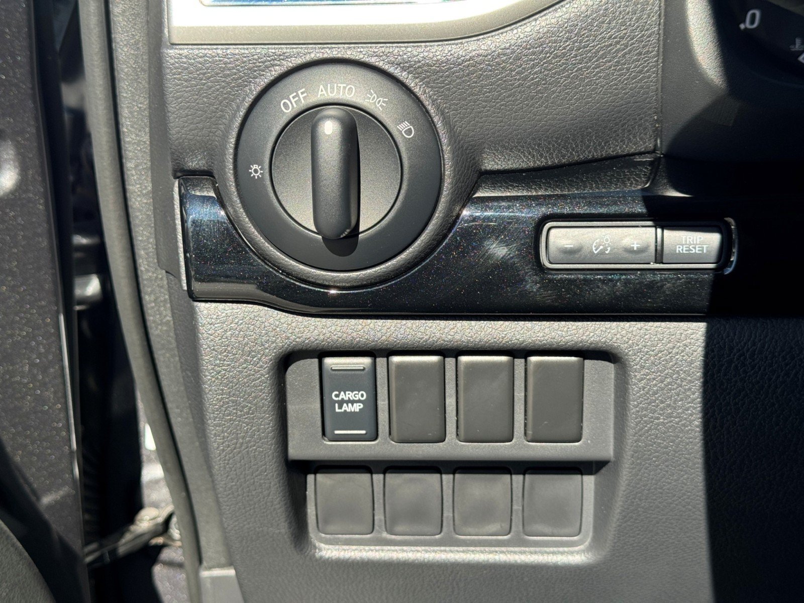 Used 2021 Nissan Titan SV RWD image 15