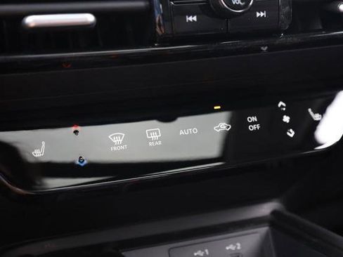 New 2026 Nissan Kicks SR FWD image 17