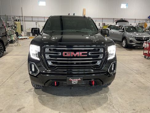 Used 2019 GMC Sierra 1500 AT4 w/ AT4 Premium Package image 3