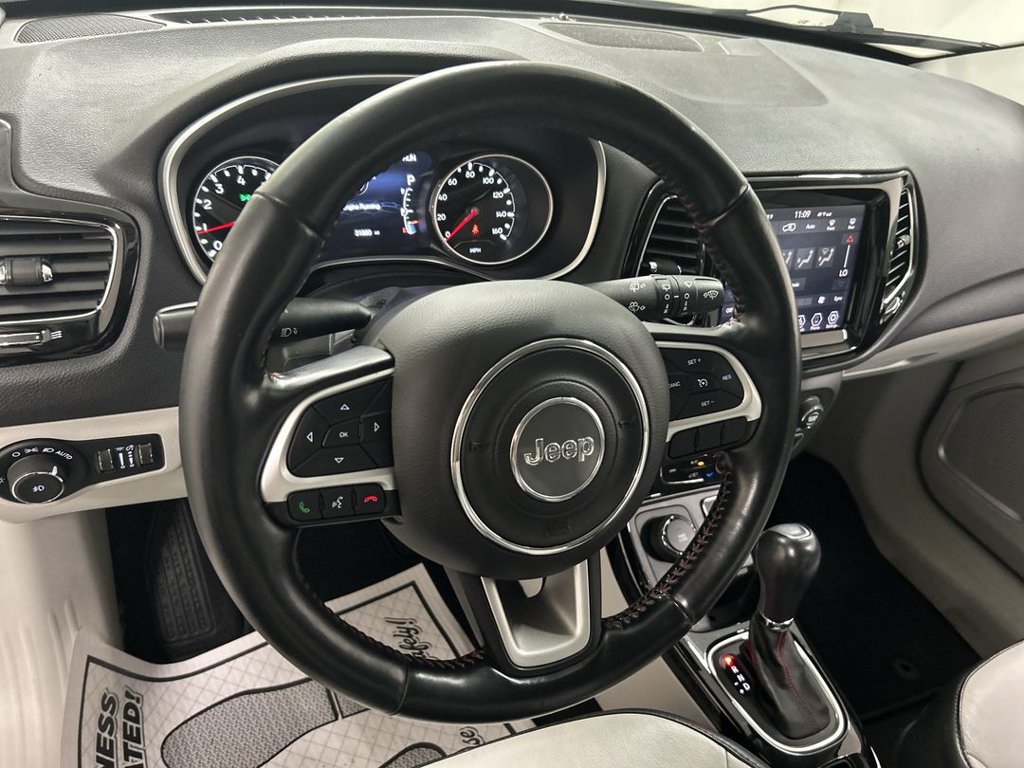 Used 2020 Jeep Compass Limited w/ Premium Lighting Group AWD/4WD image 4