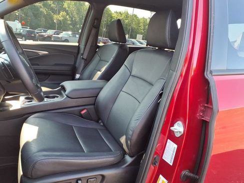 Used 2025 Honda Passport EX-L image 12
