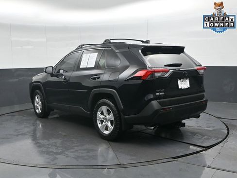 Used 2021 Toyota RAV4 XLE w/ Convenience Package image 8