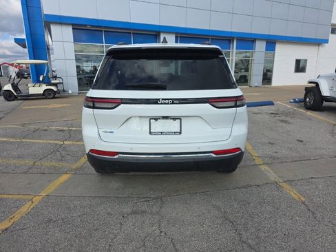 Used 2024 Jeep Grand Cherokee Limited 4xe image 6