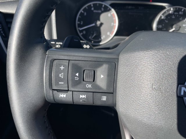 Used 2025 Nissan Rogue SV AWD/4WD image 36