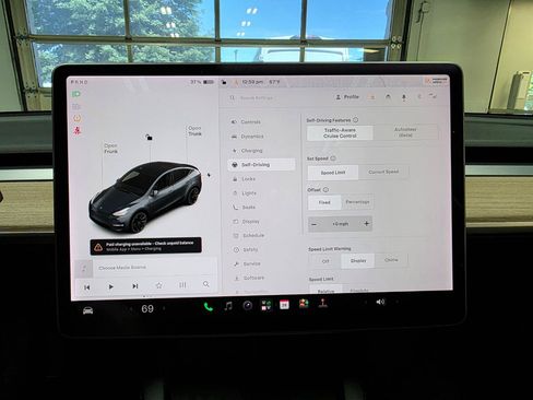 Used 2021 Tesla Model Y Long Range AWD/4WD image 32