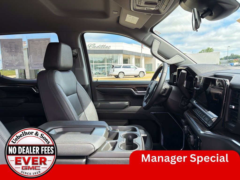 Used 2024 Chevrolet Silverado 1500 LT w/ Leather Package AWD/4WD image 2