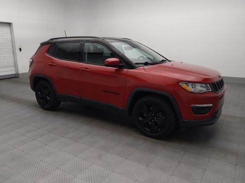 Used 2019 Jeep Compass Latitude FWD image 11