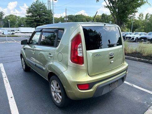 Used 2013 Kia Soul + w/ Audio Pkg FWD image 7