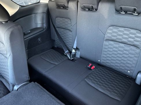 Used 2024 Nissan Pathfinder SV image 19