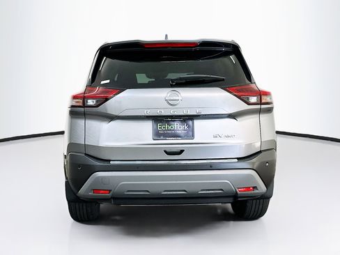 Used 2023 Nissan Rogue SV image 7