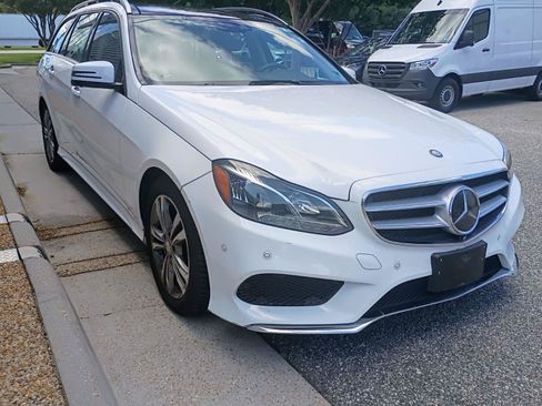 Used 2016 Mercedes-Benz E 350 4MATIC Wagon image 3