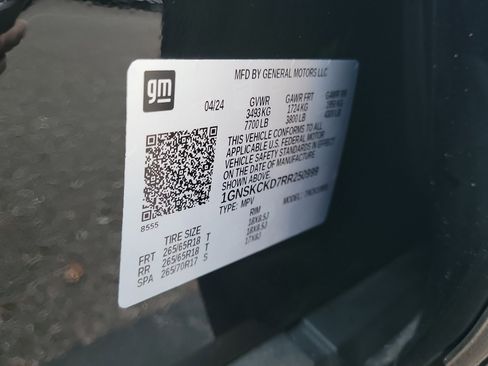 Used 2024 Chevrolet Suburban LT image 37