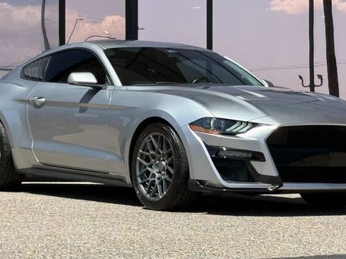 Used 2021 Ford Mustang Coupe RWD image 17