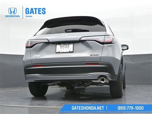 Certified 2025 Honda HR-V Sport image 36