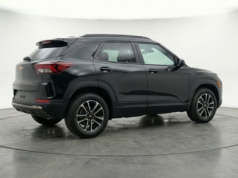Used 2025 Chevrolet TrailBlazer LT image 9