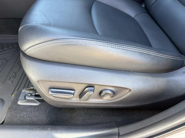 Used 2022 Toyota RAV4 XLE Premium FWD image 10
