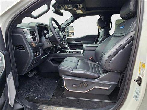 New 2025 Ford F350 Platinum w/ Tremor Off-Road Package image 15