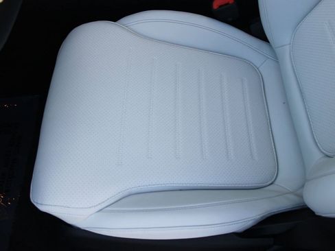 Used 2026 Mercedes-Benz C 300 Sedan image 14