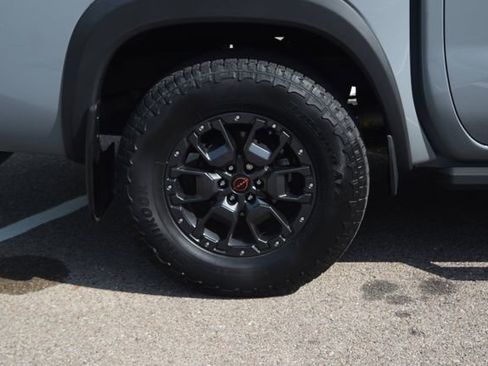 Used 2023 Nissan Frontier PRO-4X w/ Pro-4X Premium Package AWD/4WD image 3