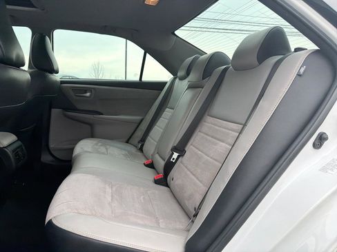 Used 2017 Toyota Camry XSE w/ Moonroof Package FWD image 17