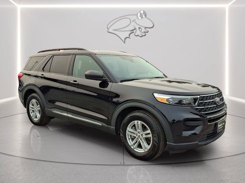 Used 2022 Ford Explorer XLT RWD image 6