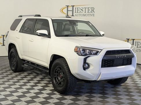 Used 2021 Toyota 4Runner SR5 Premium w/ Moonroof Package image 2