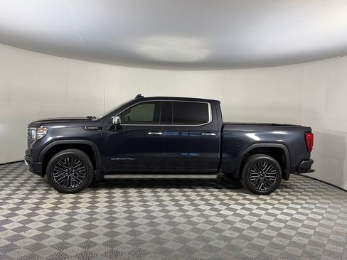 Used 2022 GMC Sierra 1500 Denali Ultimate AWD/4WD image 11