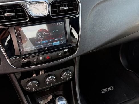 Used 2012 Chrysler 200 S FWD image 26