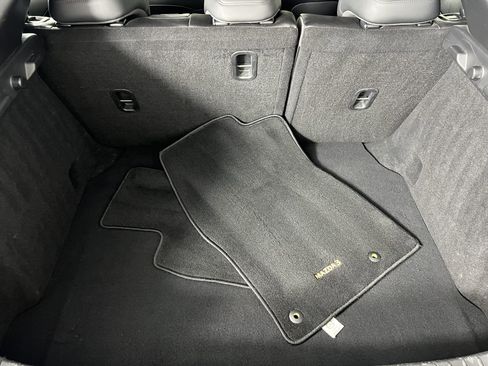 Used 2019 MAZDA MAZDA3 Hatchback w/ Premium Package image 21