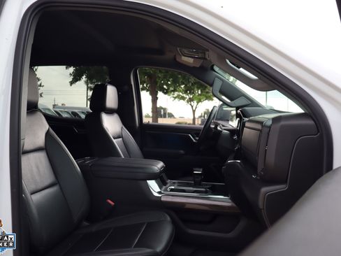 Used 2023 Chevrolet Silverado 1500 LTZ AWD/4WD image 30