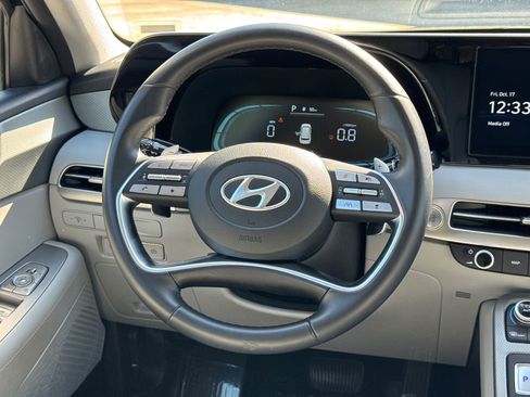 Certified 2025 Hyundai Palisade SEL image 24