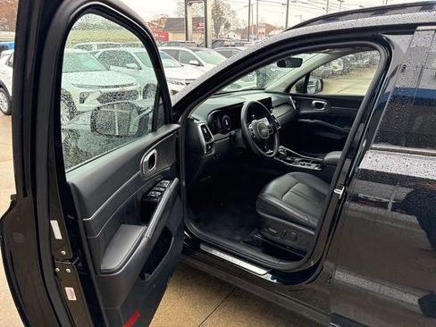 Used 2023 Kia Sorento SX image 18