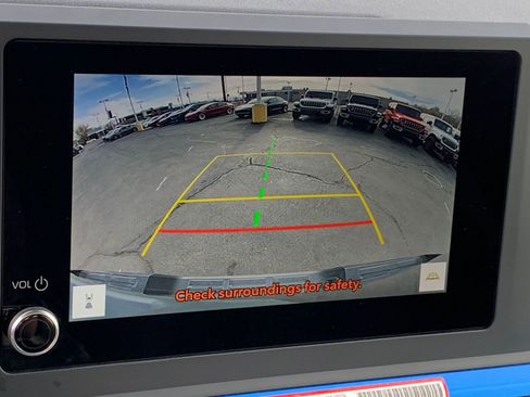 Used 2025 Toyota Tacoma TRD Off-Road image 17