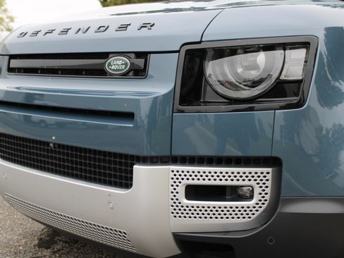 Used 2024 Land Rover Defender 110 S image 66