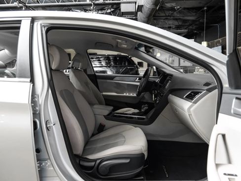 Used 2016 Hyundai Sonata SE FWD image 38