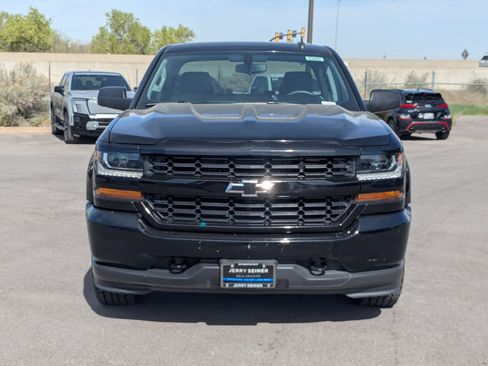Used 2019 Chevrolet Silverado 1500 Custom w/ Custom Convenience Package image 9